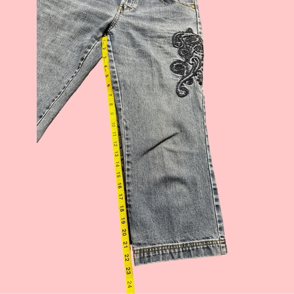 Y2K Tommy Hilfiger embroidered Capris - Picture 6 of 8